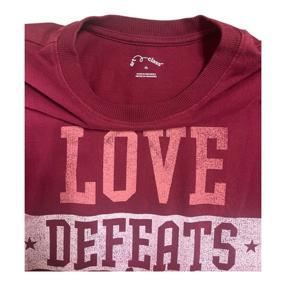 Art Class Burgundy Love Defeats Hate Tee - Picture 5 of 6